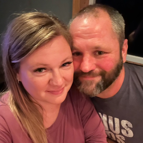 Meet your Posher, Danielle - Picture 2 of 2